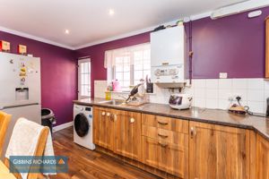Kitchen/Breakfast Room- click for photo gallery